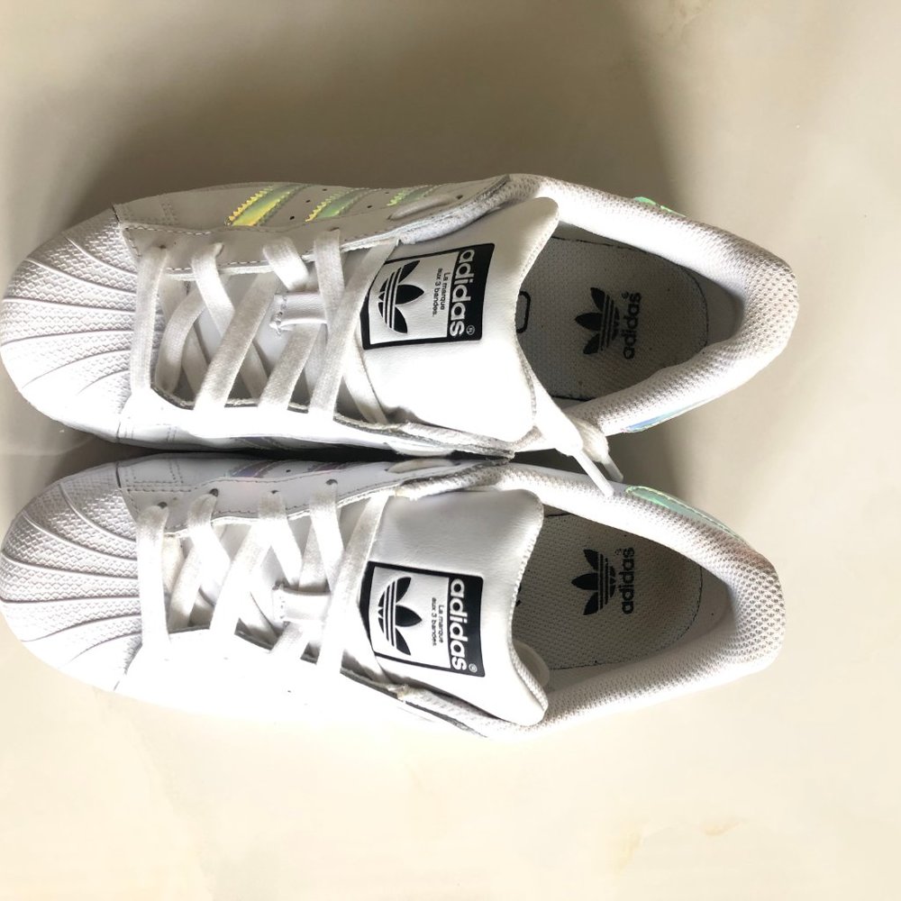 Superstar Sneakers - Picture 2 of 3